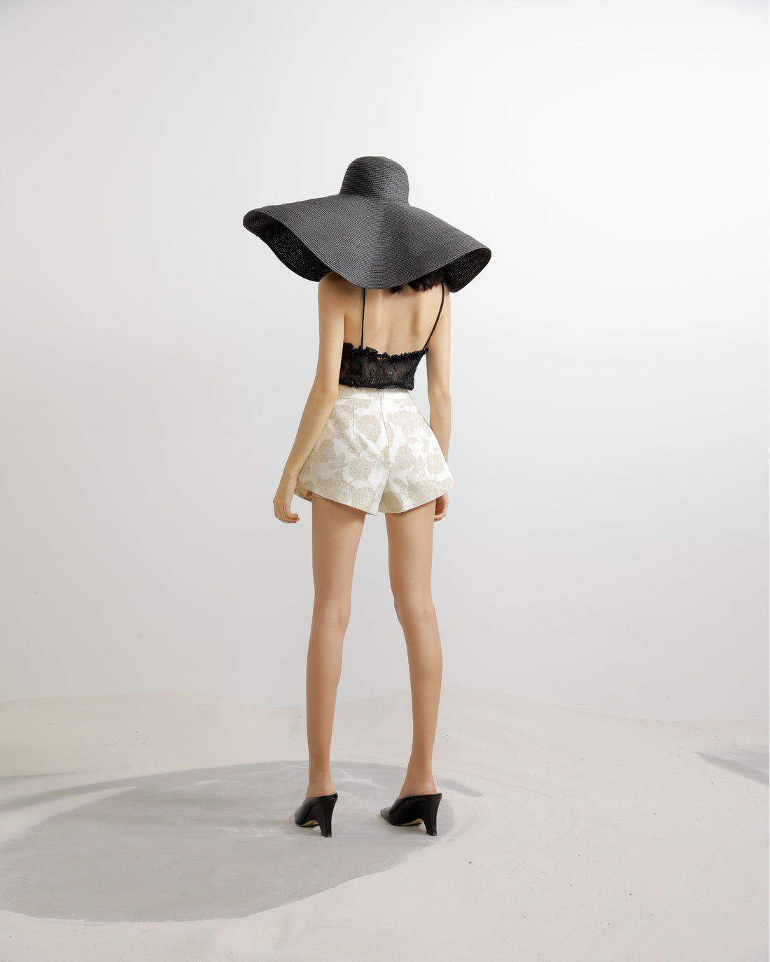 Damask Short in Cream