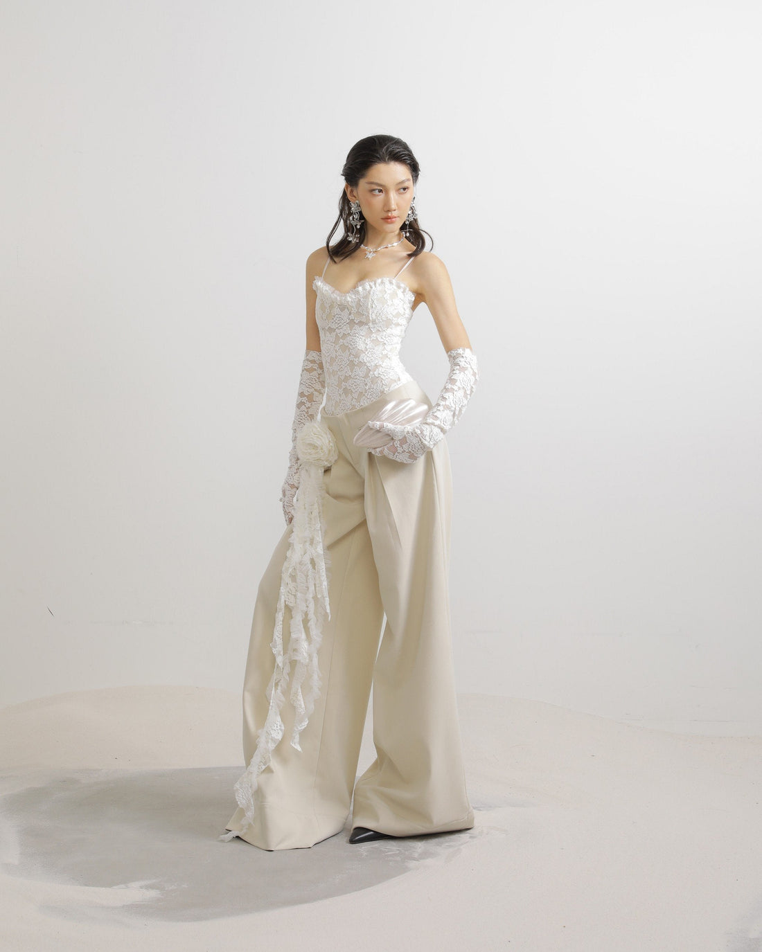 White Lace Gloves
